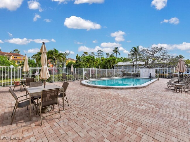 Building Photo - 4617 Bayshore Dr