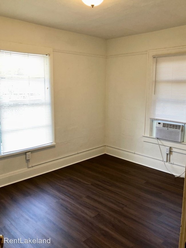 Building Photo - 945 Orange St