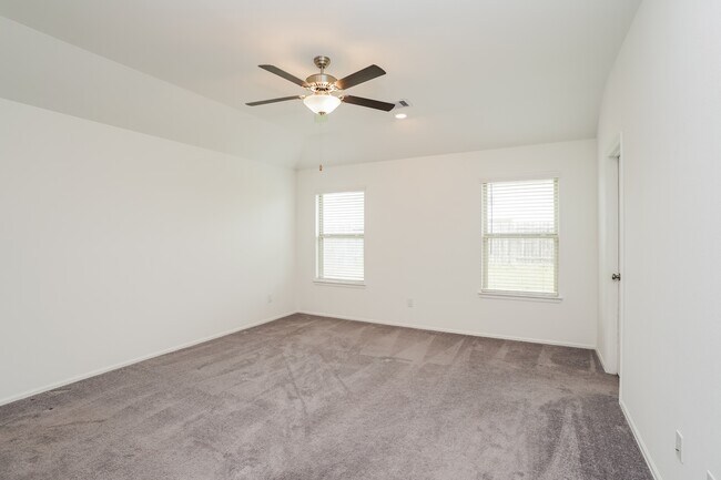 Building Photo - 326 Pickwick Gdns Ln