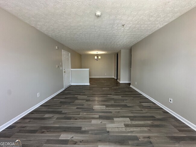 Building Photo - 13202 Fairington Ridge Cir