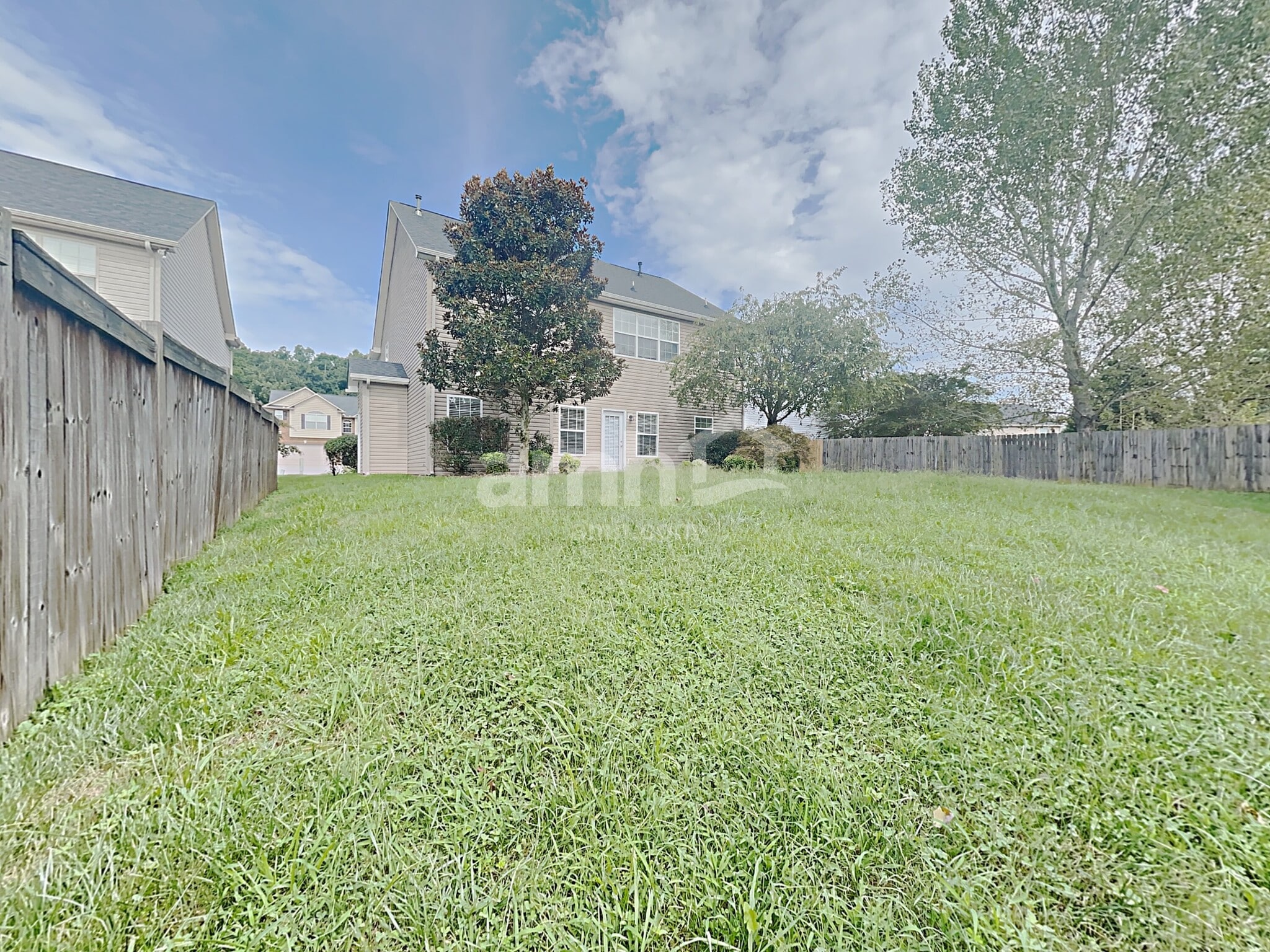 Building Photo - 1641 Silver Oak Ln