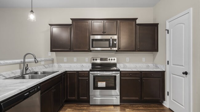 Building Photo - Marshall Farm Townhome