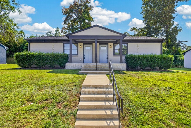 Building Photo - 206 Boatman St