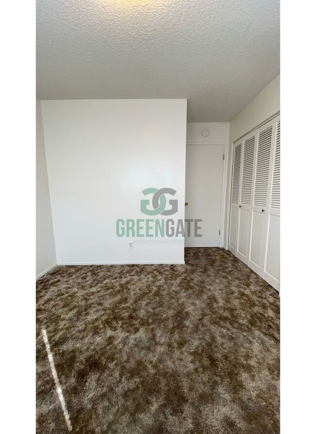 Building Photo - 925 Charleston Ave