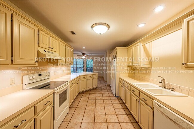 Building Photo - 288 Countryside Dr