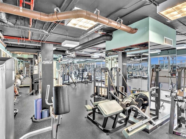 Building Photo - 650 West Ave