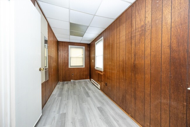 Building Photo - 121-123 Browne St