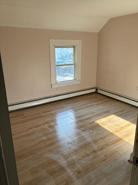Building Photo - 405 Bellevue St
