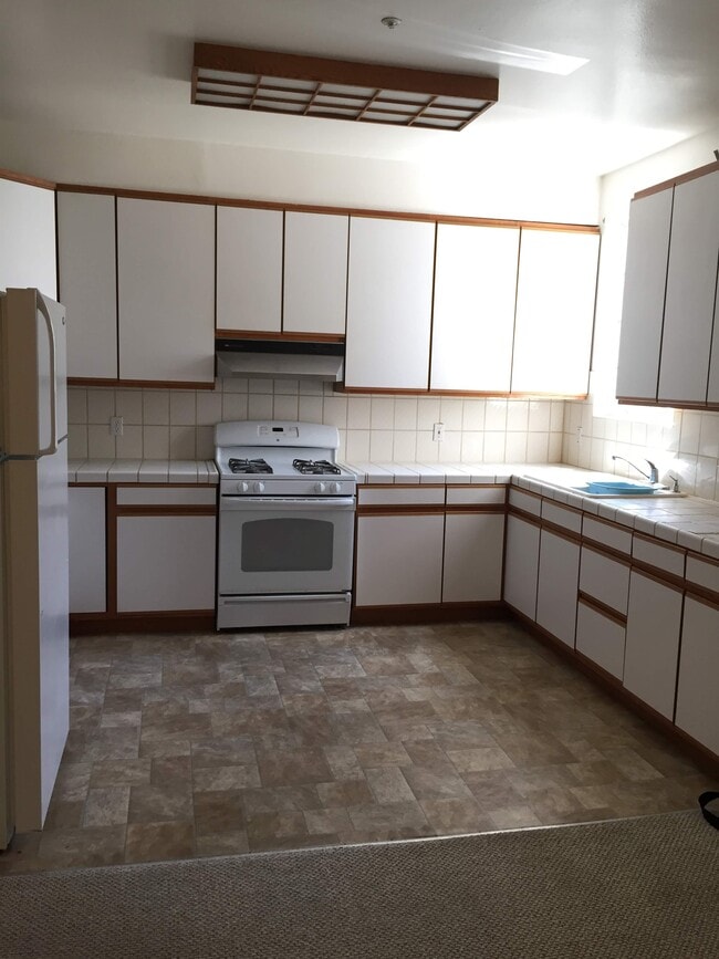Primary Photo - 433 31st Ave