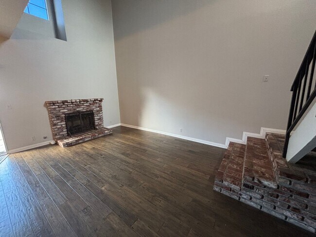 Building Photo - Charming 3-Bedroom Home in the Mountain View Court Community!