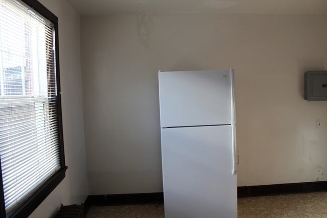 Building Photo - 524 N Eldorado Ave