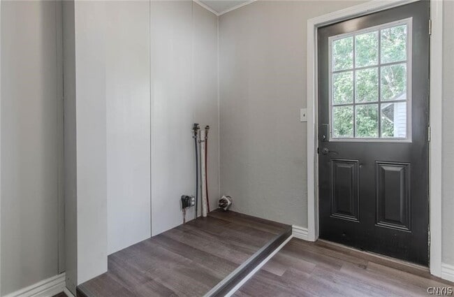 Building Photo - 406 Stone St