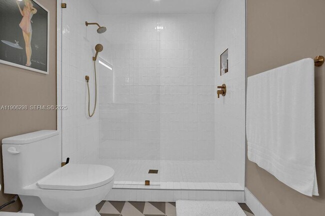 Building Photo - 159 NE 6th St