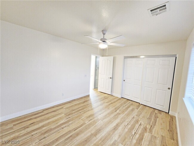 Building Photo - 3741 Malibou Ave