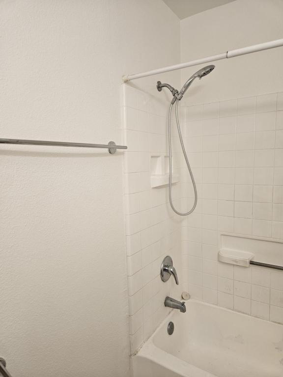 Building Photo - 426 Cherry Ln