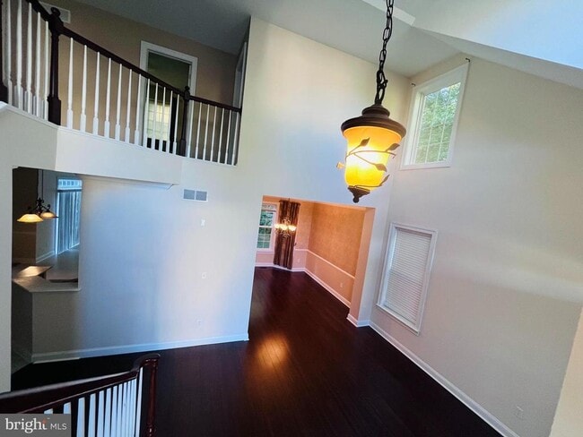 Building Photo - 115 Topaz Cir