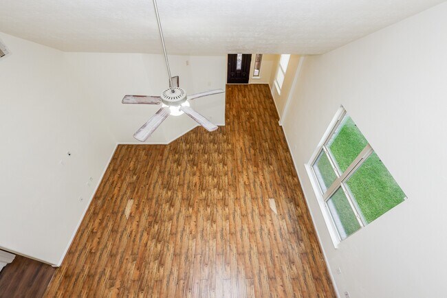 Building Photo - 20615 Summer Retreat Ln