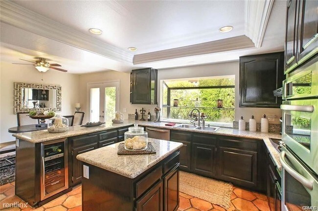 Building Photo - 4 br, 3 bath House - 28231 Tinajo