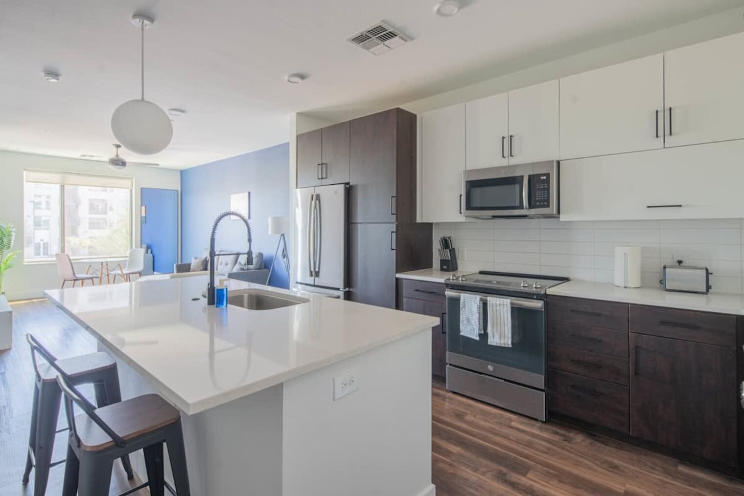 Building Photo - 701 W Rio Salado Pkwy