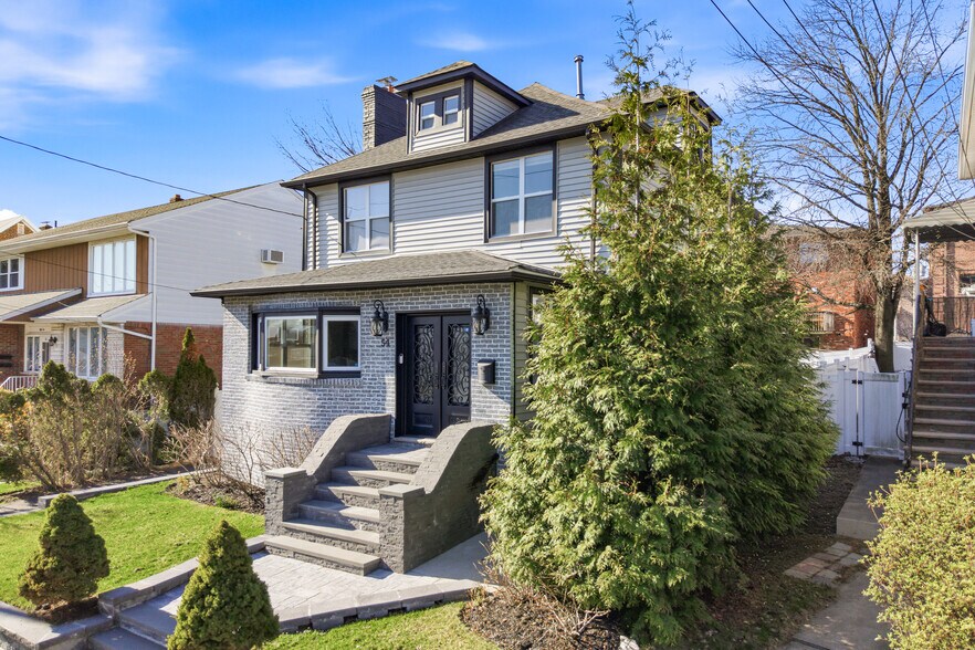 Building Photo - 54 Lawton Ave