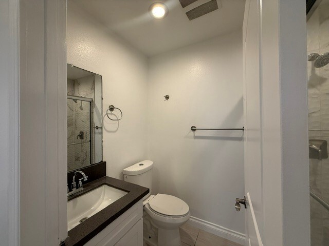 Building Photo - 237 E Anaheim St