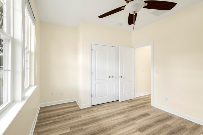 Building Photo - 3284 Saddlewood Cir