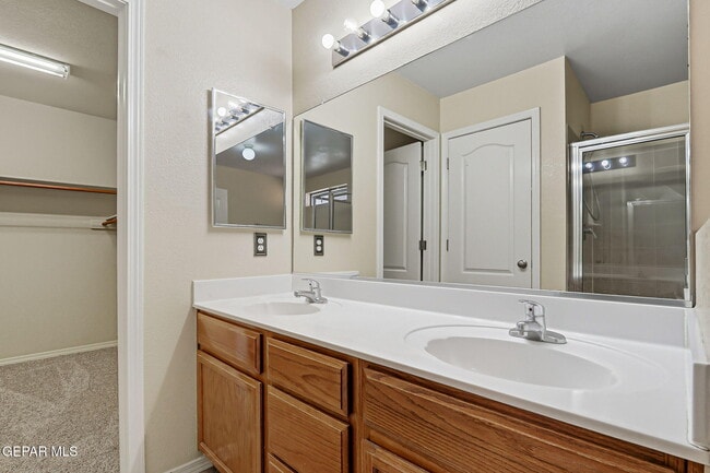 Building Photo - 6933 Jericho Tree Dr