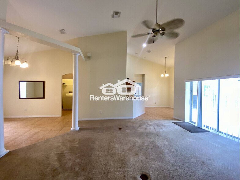 Building Photo - 313 Burford Cir