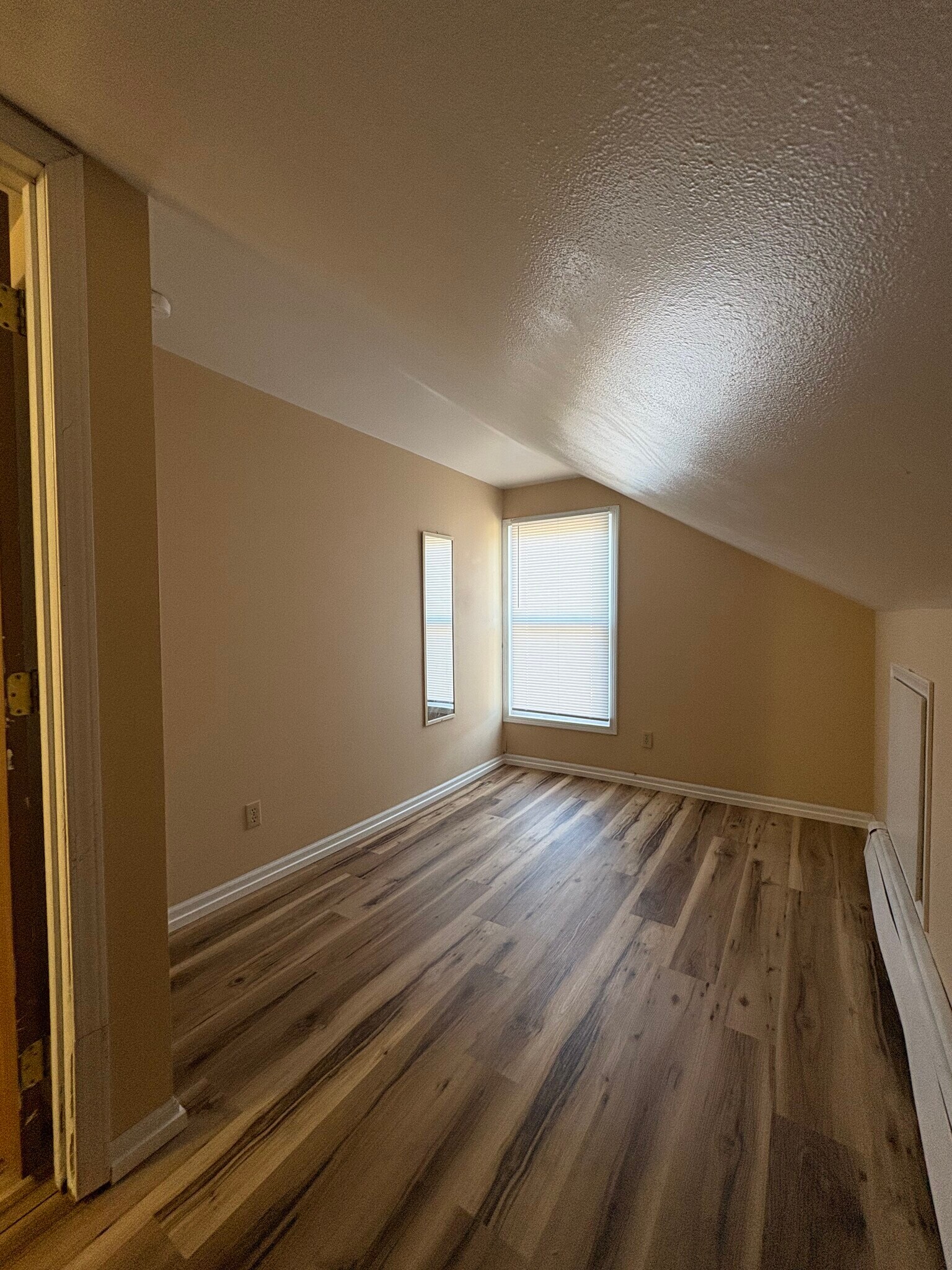 Building Photo - 428 Merrick St