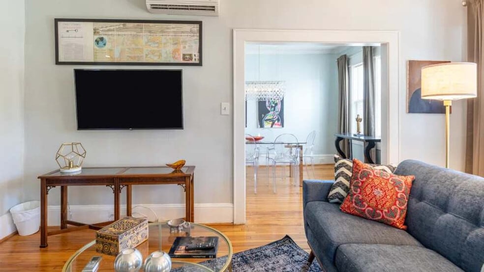 Building Photo - 800 Magnolia Ave