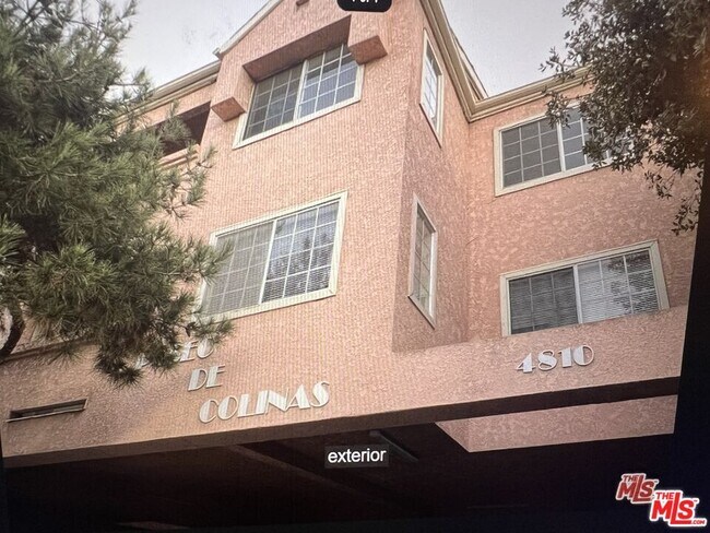 Primary Photo - 4810 S La Brea Ave
