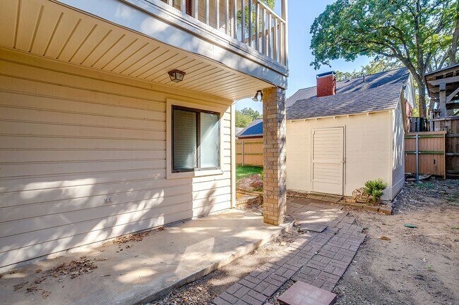 Building Photo - Perfect Location- Grapevine  3 Bed, 2 Bath...