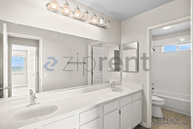 Building Photo - 3700 Hidden Springs Ct
