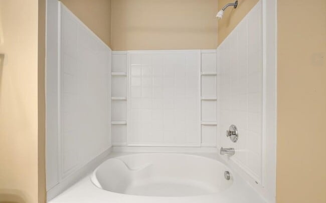 Building Photo - 28 Sharpstone Ln