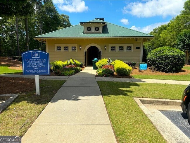 Building Photo - 7888 The Lakes Point