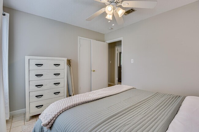 Building Photo - 634 Kettle Creek Dr