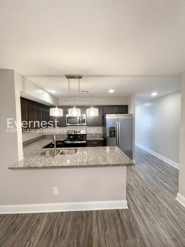 Building Photo - 1000 Henry Pl Blvd