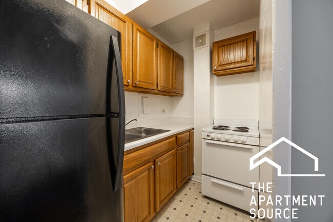 Building Photo - 4180 N Marine Dr