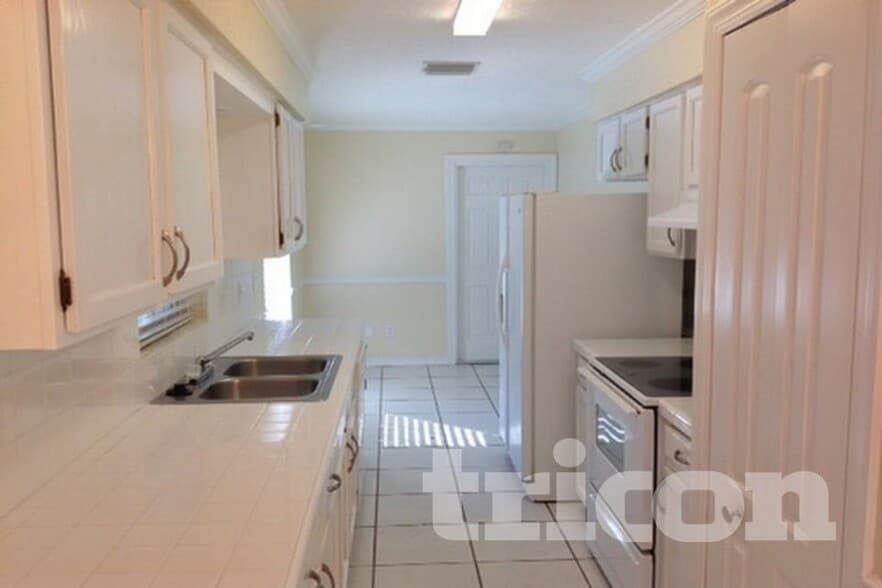 Building Photo - 477 Sundown Trail