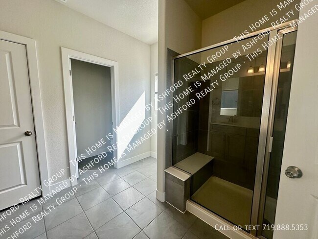 Building Photo - 8313 Noreen Falls Dr