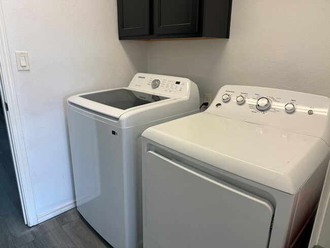 Building Photo - 1815 Masquerade Blvd