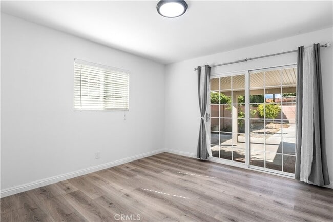 Building Photo - 8691 Davmor Ave