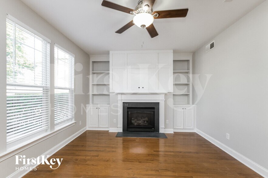Building Photo - 15636 Seafield Ln