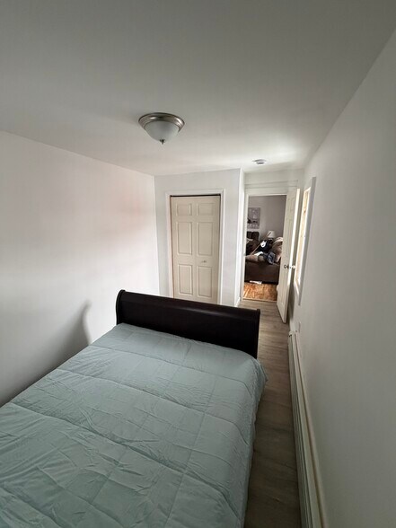 Building Photo - 490 Boswell Ave