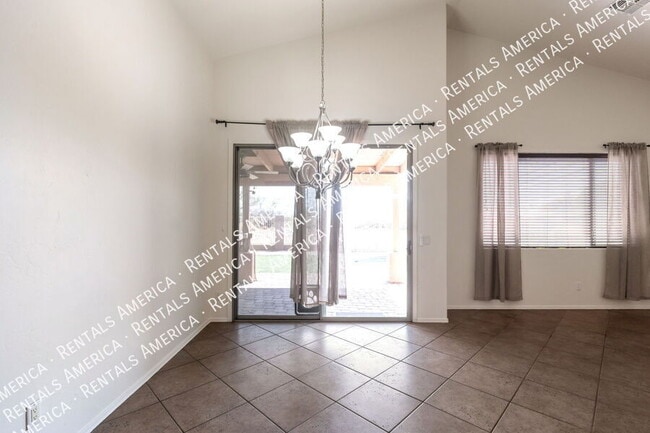 Building Photo - 14024 E Fairway Bluff Ct