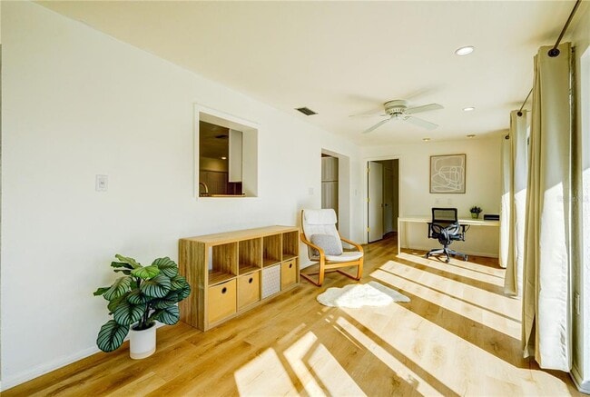 Building Photo - 3024 Rose St