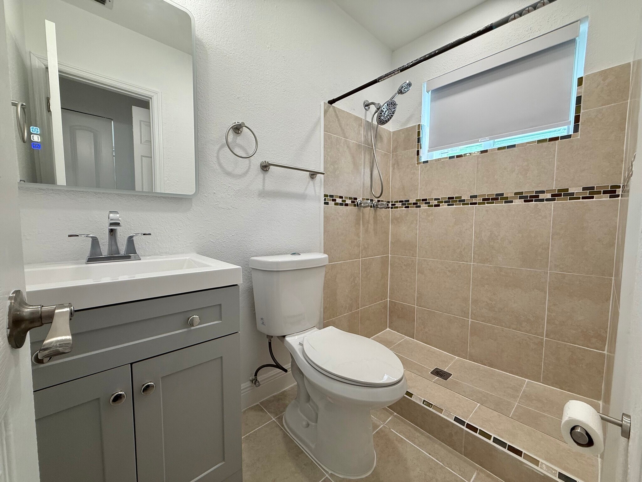 Master Bathroom - 821 SW 9th St