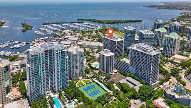 Building Photo - 2655 S Bayshore Dr