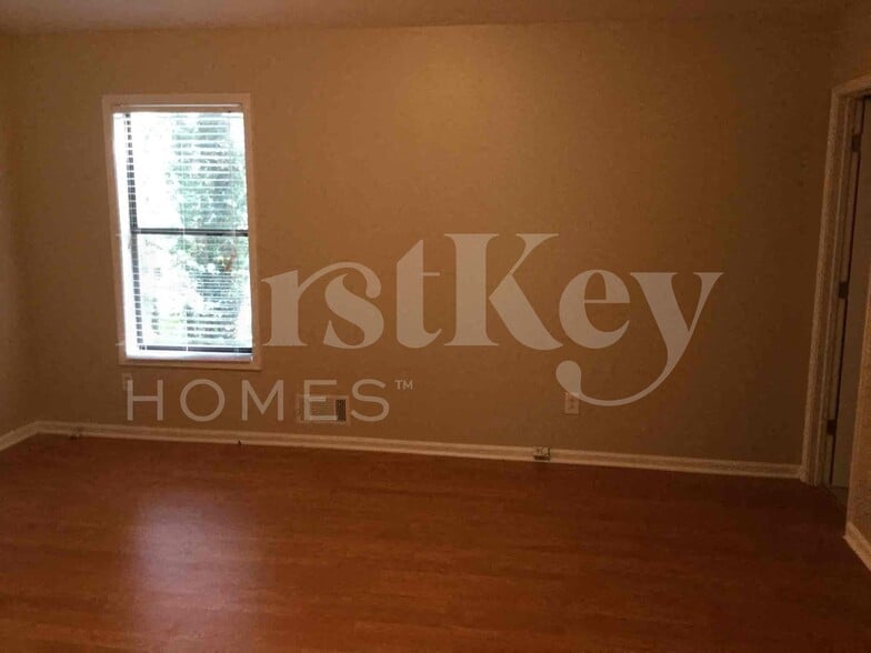 Building Photo - 4005 Rock Mill Pkwy