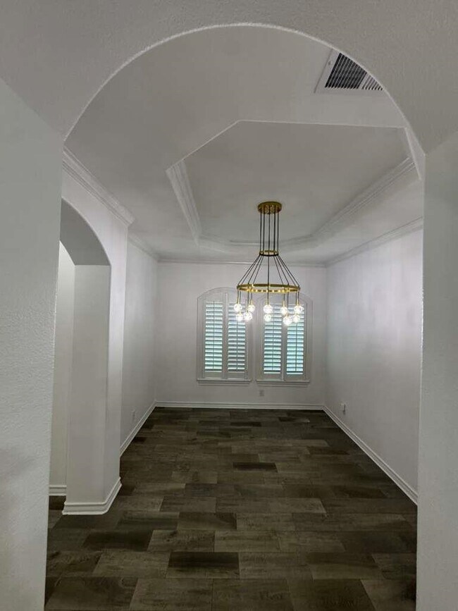 Building Photo - 2064 Lima Loop